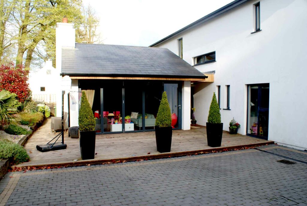 6avenueexterior_after